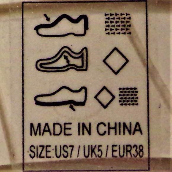 QUPID size 7 black flat-heel sneakers cushioned insoles perforated fabric uppers - Picture 15 of 15